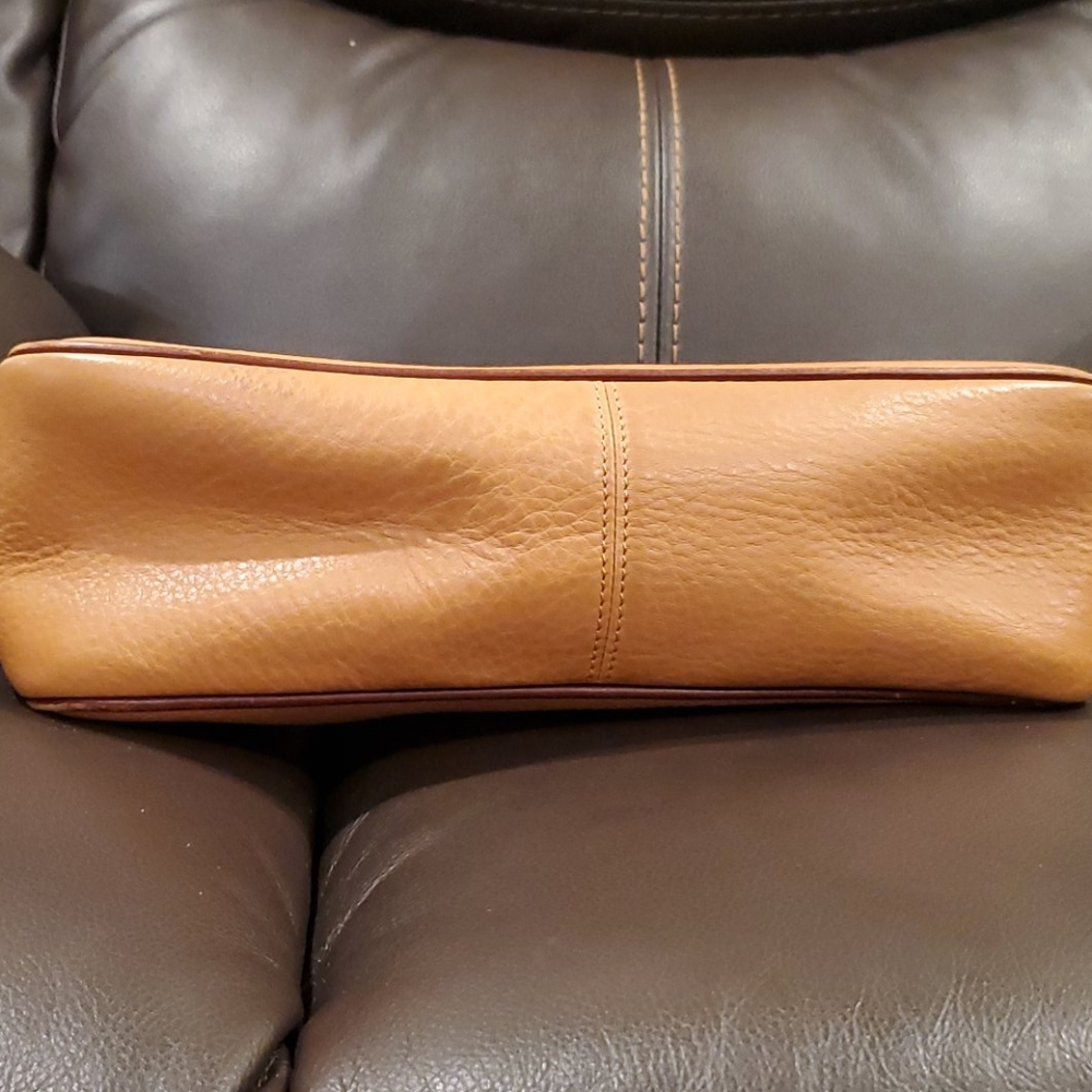 Dooney & Bourke hobo bah - Picture 4 of 11